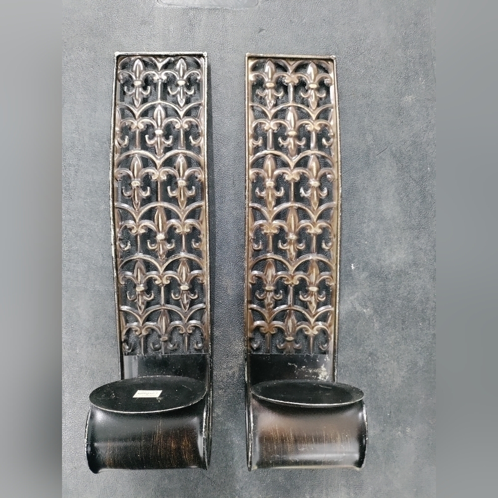 2 wall hanging candles holders